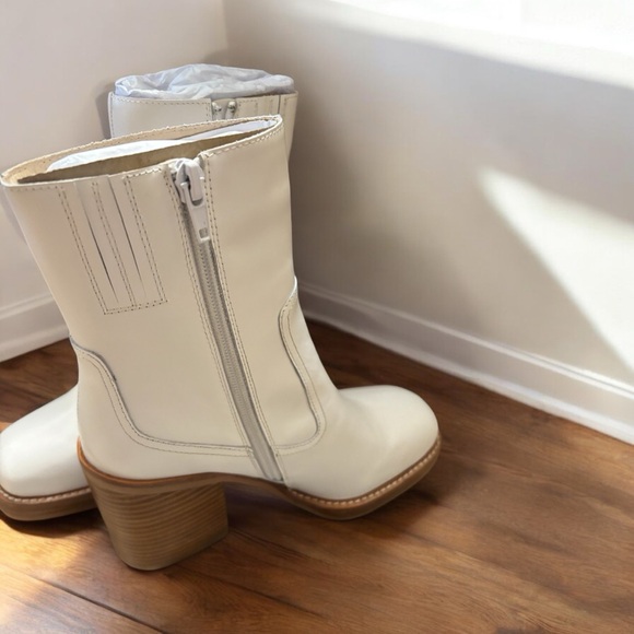 65% OFF JEFFREY CAMPBELL WHITE LEATHER MAXEM BOOT NO OFFERS - Picture 3 of 10